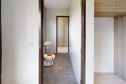 Freesia-Double-Storey-Terrace-House-Bathroom